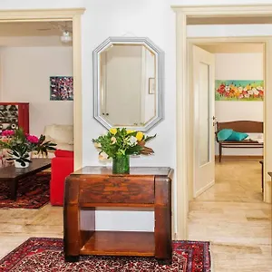 Casa Rodella , Marone Italien